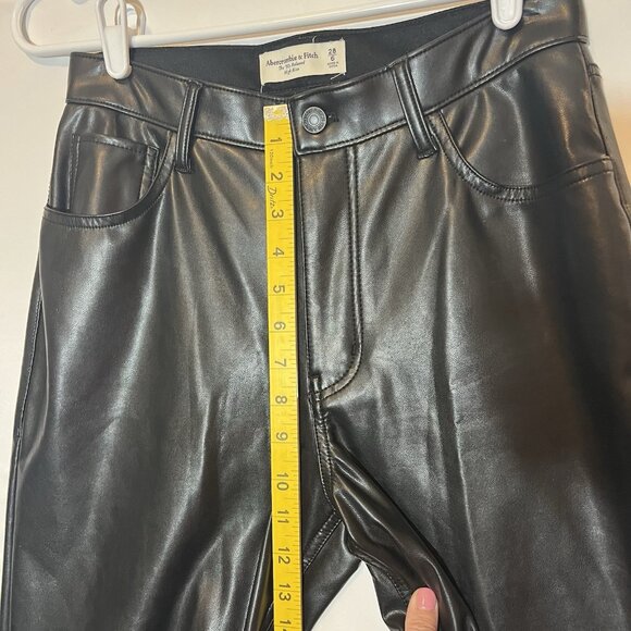 Abercrombie & Fitch Women 28/6 Curve Love Vegan Leather 90s Straight Pant Black - Picture 8 of 16